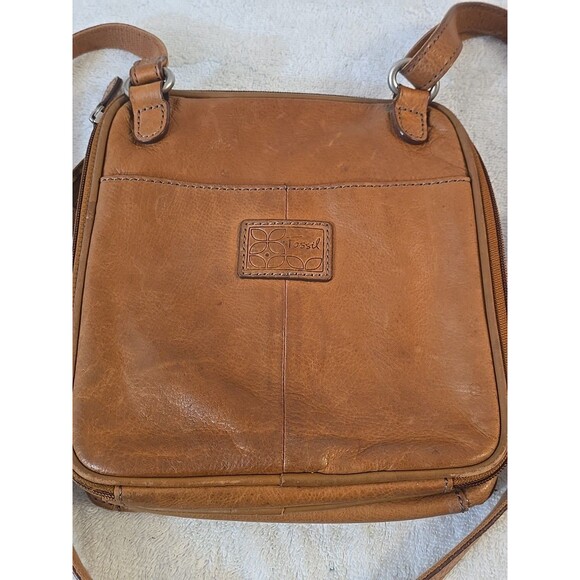 Vintage Fossil Handbag Crossbody Tan Leather Pockets Adjustable Strap 8x9x1.5" - Picture 1 of 7